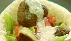 מתכון פיתה עם אנטריקוט, חציל קלוי, טחינה וסלט