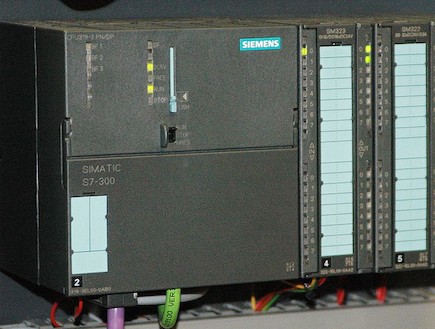 Siemens Simatic s7-300(צילום מסך)