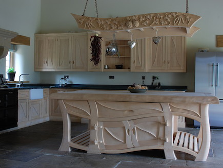 מטבחים משוגעים לקוח מתוך אתר carvedwood.co.uk