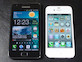 אייפון 4S (מימין) VS סמסונג גלקסי S2 (משמאל) (צילום: יוטיוב  ,Pocketnow)