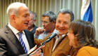 אהוד ברק חוגג יומולדת, נילי,בנימין נתניהו ובני גנץ (צילום: חדשות 2)