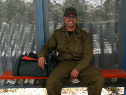 יואב במילואים (צילום: צילום ביתי) יואב במילואים (צילום: צילום ביתי)
