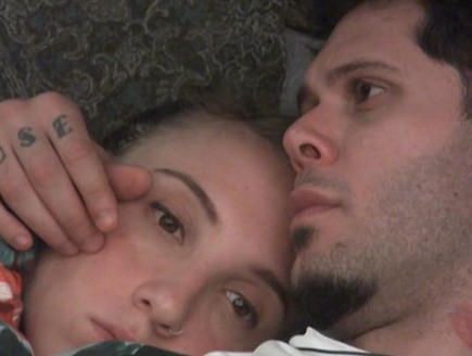 שי חי ותניה בחדר השינה (צילום: מתוך האח הגדול 7 ,שידורי קשת)