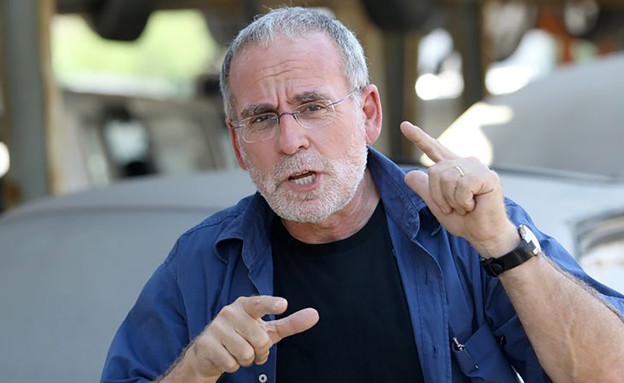 יצאת צדיק - עוקץ הנדל