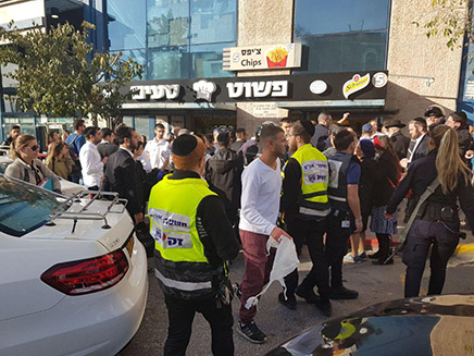 זירת הפיגוע, ביום ראשון זירת הפיגוע, ביום ראשון