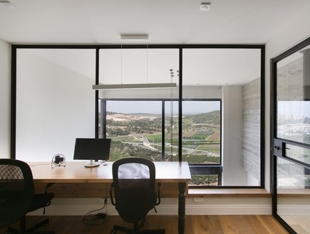בית בזכרון יעקב, עיצוב אלה מורגן - 8 (צילום: שירן כרמל) בית בזכרון יעקב, עיצוב אלה מורגן - 8 (צילום: שירן כרמל)