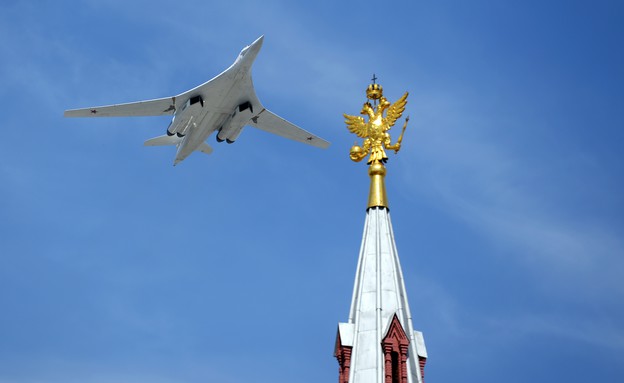 מפציץ רוסי TU-160 מפציץ רוסי TU-160