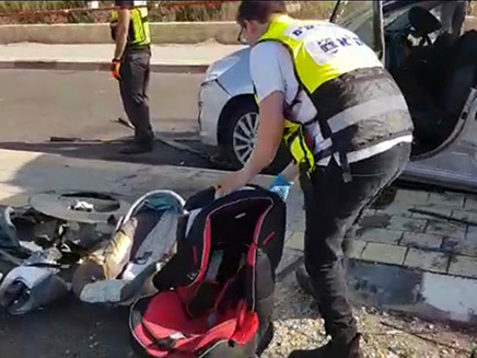 אם ותינוק כבן חודשיים נהרגו אם ותינוק כבן חודשיים נהרגו