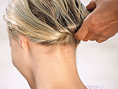 שיער בלונדיני- שיער צעיר יותר שיער בלונדיני- שיער צעיר יותר