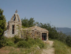 טיולים בגליל התחתון: כנסיית הסלע מבדד נטופה (צילום: איל שפירא)