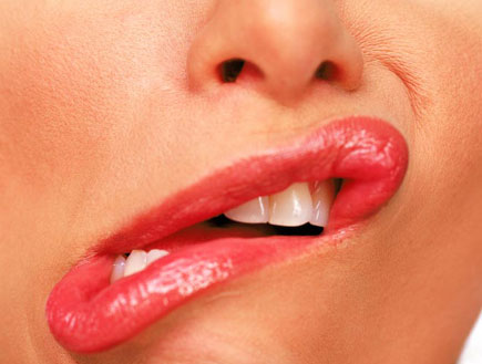 שפתיים 10- קלואז אפ על עיוות שפתיים אדומות (צילום: Reuters)