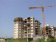 בניין בבנייה (תמונת AVI: אור גץ, חדשות1 ערוץ 2)