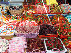 ממתקים (צילום: עודד קרני)