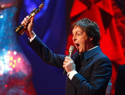 פול מקרטני בטקס פרסי המוזיקה הבריטית (צילום: רויטרס)
