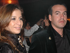 אייל ברקוביץ עם בת זוגו במסיבה של גיידאמק (צילום: אור גץ)