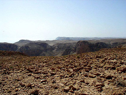 פסגות הרים במדבר יהודה