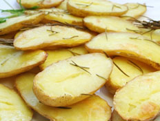 תפוחי אדמה בתנור (צילום: istockphoto)