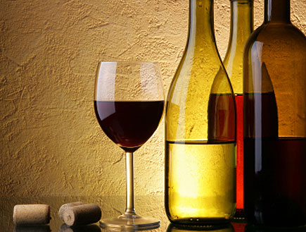 יין אדום (צילום: 323 dot, Istock)