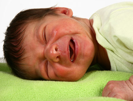 תינוק בוכה (צילום: Jaimie Duplass, Istock)