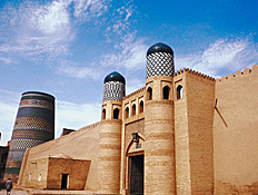 מסגד באוזבקיסטן (צילום: jupiter images)