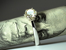 נשואה לכסף (צילום: mav888, Istock)