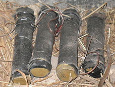 חגורת נפץ (צילום: עדי רם, באדיבות גרעיני החיילים)