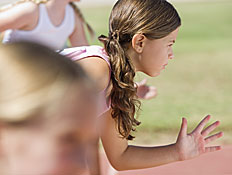 ילדה במסלול ריצה (צילום: jupiter images)