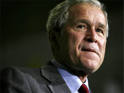 בוש ג'ורג , נשיא ארצות הברית בביקור בוירג'יניה בנוגע למשבר הכלכלי (צילום: חדשות)