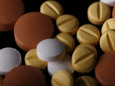 תרופות  (וידאו WMV: jsodra, Shutterstock)