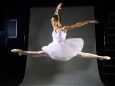 רקדנית בפרומו מלחמת העולמות (צילום: רונן אקרמן,  יחסי ציבור )