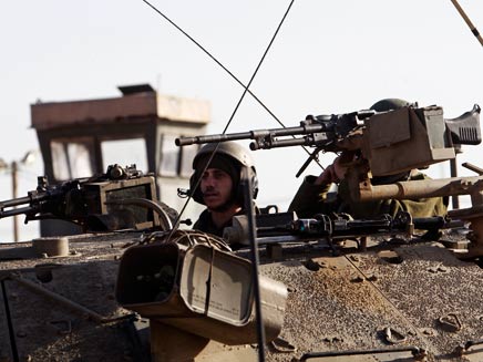 ממתינים לכניסה. רויטרס