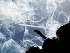איש מעשן (צילום: Chris Jackson, GettyImages IL)