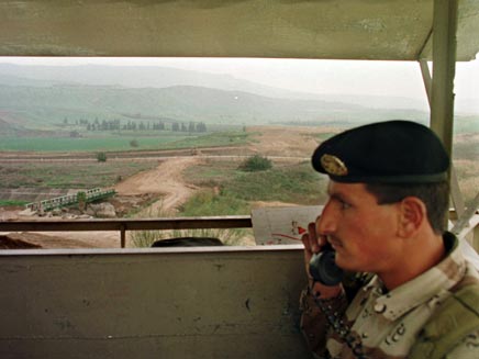 חייל ירדני בגבול עם ישראל (צילום: רויטרס)