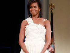 מישל אובמה בשמלה לבנה של ג'ייסון וו (צילום: Mark Wilson, GettyImages IL)