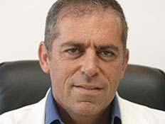 דן ערבות, מנהל מחלקת ניתוחי חזה ולב בבית החולים כרמל (צילום: פאול אורלייב, גלובס)