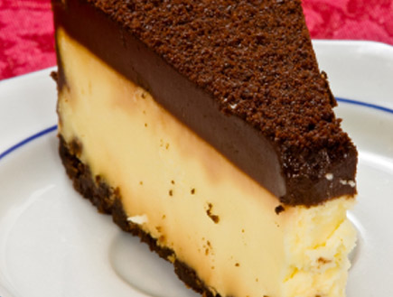 עוגת גבינה עם שוקולד (צילום: istockphoto)