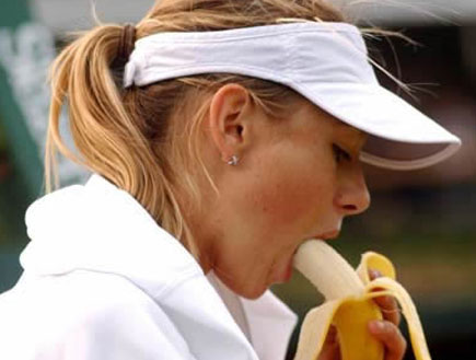שארפובה והבננה (צילום: getty images)