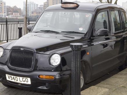 מונית באנגליה (צילום: משטרת אנגליה)