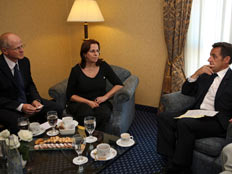 נועם ואביבה שליט בפגישה עם נשיא צרפת ניקולא סרקוזי (צילום: רויטרס)