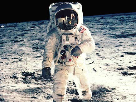 באז אולדרין - האדם השני שדרך על הירח (רויטרס) (צילום: רויטרס)