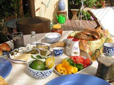 שולחן ארוחת בוקר - אילוסטרציה (צילום: חדשות 2)