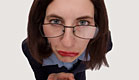 אישה עם משקפיים 2 (צילום: Sharon Dominick, Istock)