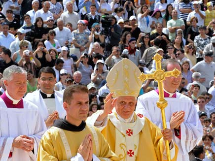 האפיפיור בנדיקטוס ה- 16 בנצרת (צילום: חדשות 2)