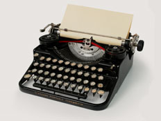 מכונת כתיבה (צילום: narvikk, Istock)