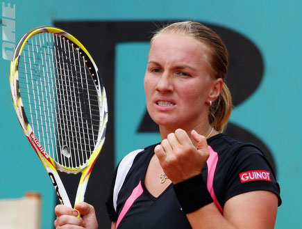 קוזנצובה מנצחת ברולאן גארוס (צילום: Clive Brunskill, GettyImages IL)