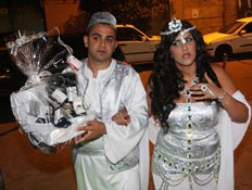 עינב בובליל ואלי בניסטי בחגיגות החנה (צילום: קובי בכר)