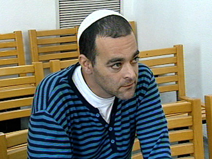 שחר אריאל בנו של מאיר אריאל בבית המשפט (צילום: חדשות2)