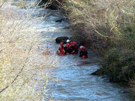 חילוץ בנחל  ברמת הגולן - יחידת חילוץ גולן (צילום: יחידת,חילוץ,גולן)