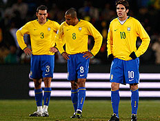 שחקני ברזיל מאוכזבים (צילום: רויטרס)