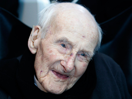 הנרי אלינגהאם האיש הכי זקן בעולם (צילום: חדשות 2)